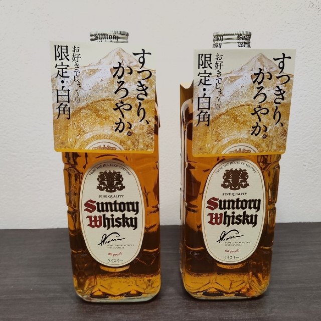 サントリー(サントリー)の【araki様専用】サントリーウイスキー 白角 食品/飲料/酒の酒(ウイスキー)の商品写真