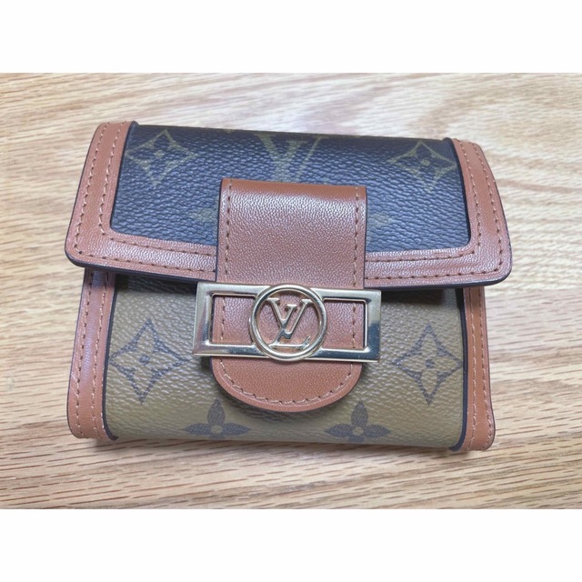 CHANEL(シャネル)のルイヴィトン コンパクト財布 レディースのファッション小物(財布)の商品写真