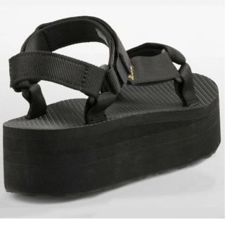 テバ(Teva)のTeva テバ FLATFORM UNIVERSAL サンダル(サンダル)