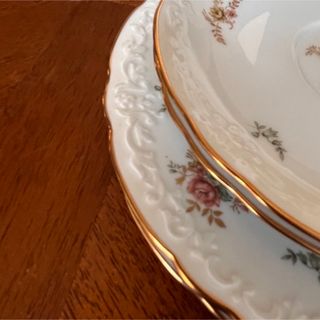 新作 【未使用美品】ノリタケ☆フラワーブーケ☆月桂樹マーク プレート