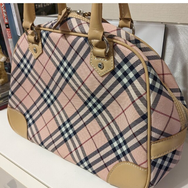 BURBERRY BLUE LABEL(バーバリーブルーレーベル)のBURBERRY ブルーレーベル バッグ ピンク レディースのバッグ(ハンドバッグ)の商品写真