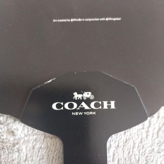 COACH(コーチ)のCOACH ノベルティー くま型ロゴうちわ　コーチ　テディベア　オレンジ レディースのファッション小物(その他)の商品写真
