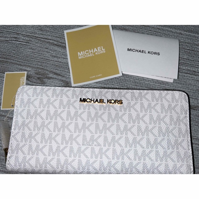 新品☆MICHAEL KORS ホワイト レザー 長財布ファスナー付き小銭入れ×1