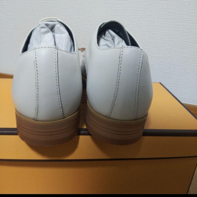 新品19800円☆madras マドラス メッシュ調型押し防水革靴 白 24.5 