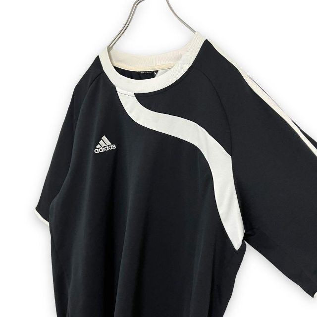 adidas(アディダス)のアディダス　アメリカ古着　ワンポイントロゴ刺繍　半袖スポーツウェアブラックメンズ メンズのトップス(Tシャツ/カットソー(半袖/袖なし))の商品写真