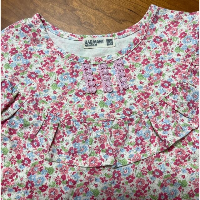 RAG MART(ラグマート)のピンク　花柄　長袖カットソー　スカート　100センチ　セット キッズ/ベビー/マタニティのキッズ服女の子用(90cm~)(Tシャツ/カットソー)の商品写真