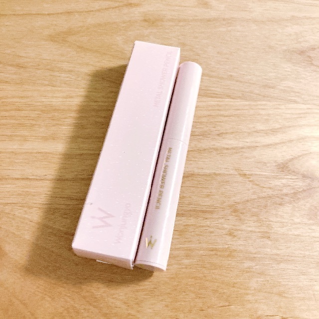 ウォンジョンヨ メタルシャワーペンシル　涙袋　01 ドリームハグ コスメ/美容のベースメイク/化粧品(アイシャドウ)の商品写真