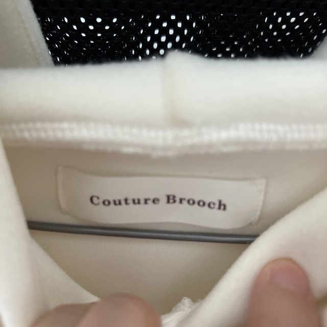 Couture Brooch(クチュールブローチ)のリボン付き白パーカー レディースのトップス(パーカー)の商品写真