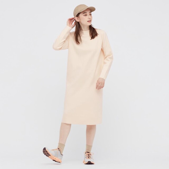 UNIQLO(ユニクロ)のassam様専用　　UNIQLO スフレーヤンボートネックワンピース レディースのワンピース(ロングワンピース/マキシワンピース)の商品写真