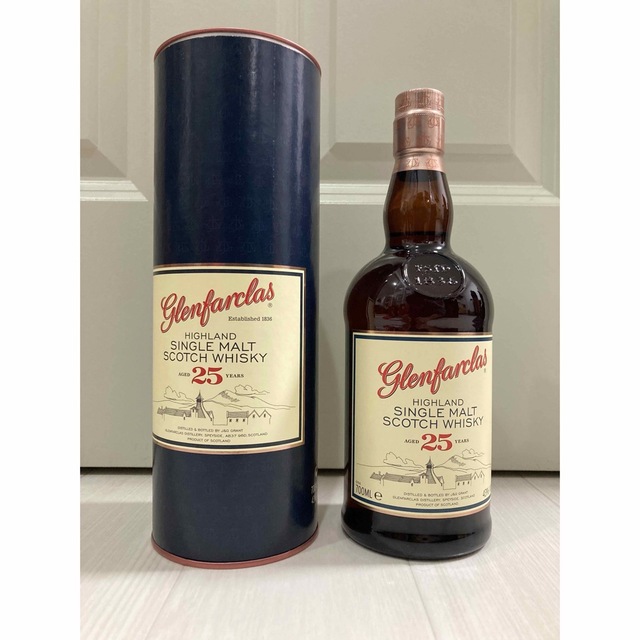 グレンファークラス25年　箱付き 食品/飲料/酒の酒(ウイスキー)の商品写真