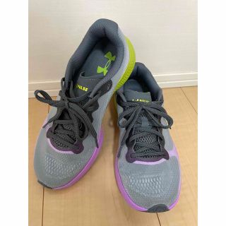 アンダーアーマー(UNDER ARMOUR)のUNDERARMOUR トレーニングシューズ美品(スニーカー)