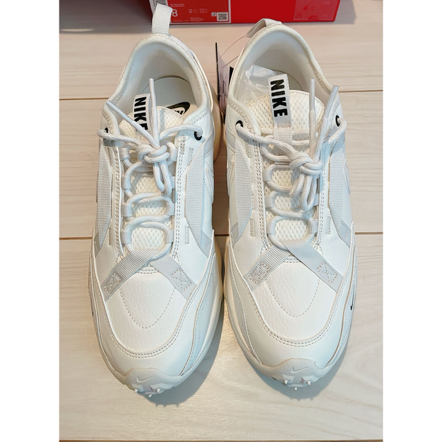 NIKEスニーカー箱付日本未入荷 TC7900 SUMMIT WHITE