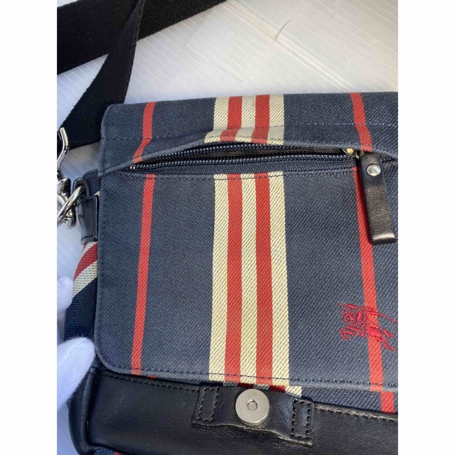 BURBERRY BLUE LABEL(バーバリーブルーレーベル)の割引中！BURBERRY キャンバス　レザー　ストライプ柄ミニショルダーバッグ レディースのバッグ(ショルダーバッグ)の商品写真