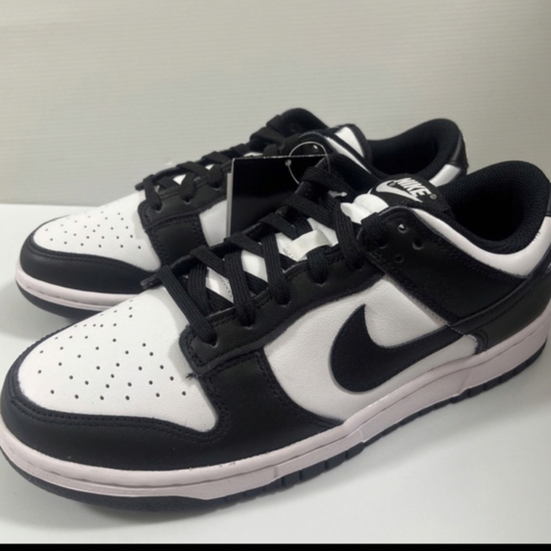NIKE(ナイキ)の【新品】ナイキ ダンクLOW レトロ 白黒 メンズの靴/シューズ(スニーカー)の商品写真