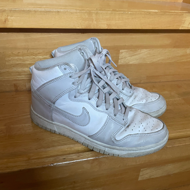 NIKE(ナイキ)のNIKE DUNK HIGH RETEO "VAST GREY" ダンク メンズの靴/シューズ(スニーカー)の商品写真