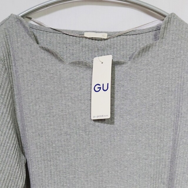 GU(ジーユー)の新品 未使用 GU スカラップネックT 長袖 XL グレー 灰 レディースのトップス(Tシャツ(長袖/七分))の商品写真