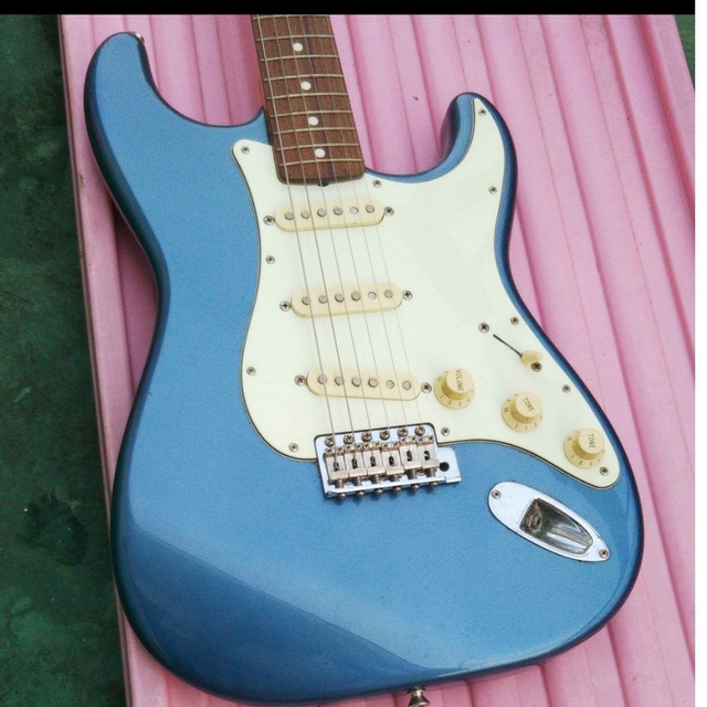 Fender(フェンダー)のメイドインジャパン期 ストラトキャスター fender Japan フェンダー 楽器のギター(エレキギター)の商品写真