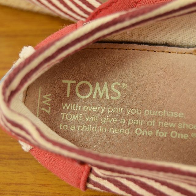 【TOMOS】 良品 トモス スリッポン スニーカー サイズ25cm レディースの靴/シューズ(ハイヒール/パンプス)の商品写真