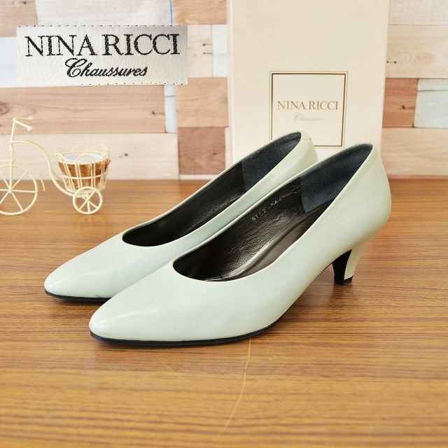 【NINA RICCI】 美品 ニナ リッチ モスグリーン パンプス 箱付き レディースの靴/シューズ(ハイヒール/パンプス)の商品写真