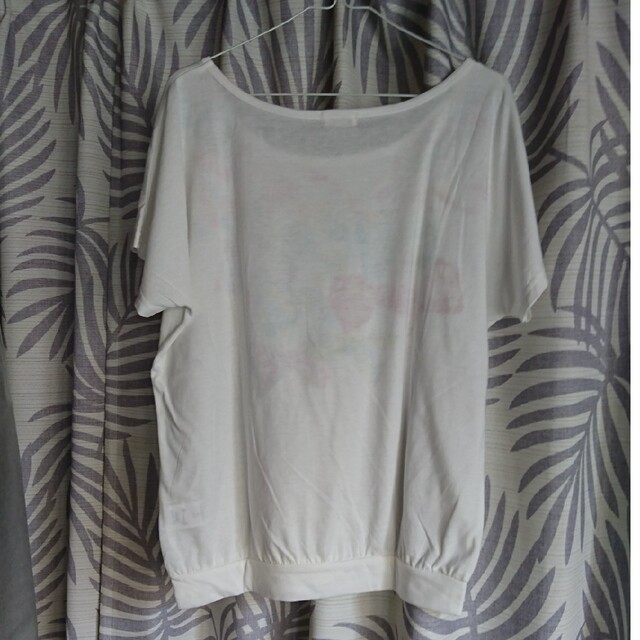 a.g.plus(エージープラス)のリボンプリントシャツ レディースのトップス(Tシャツ(半袖/袖なし))の商品写真