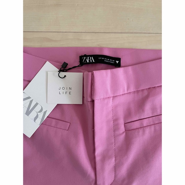 ZARA(ザラ)のzara ミニフレアパンツ xs レディースのパンツ(カジュアルパンツ)の商品写真