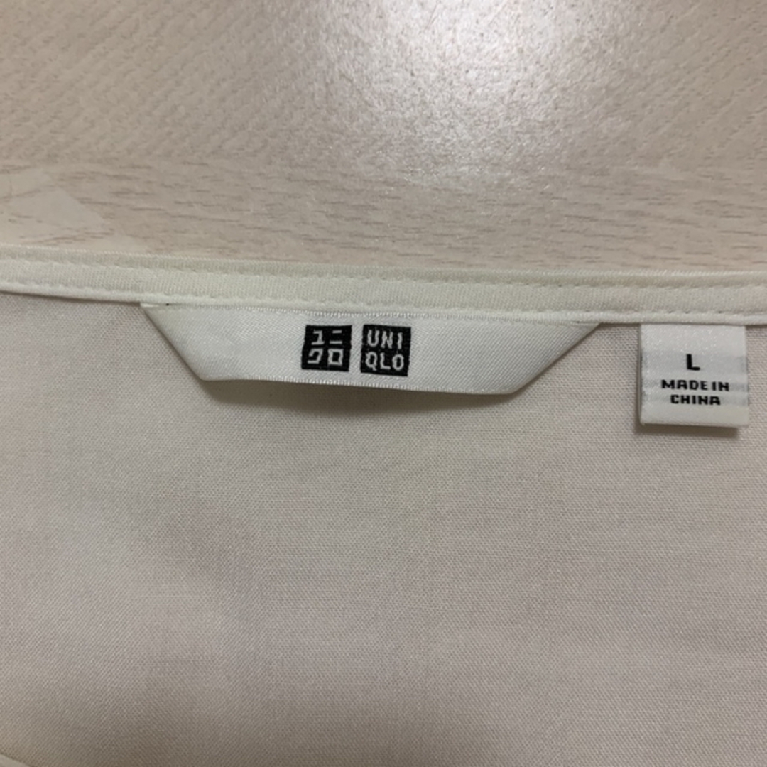 UNIQLO(ユニクロ)のユニクロ　白ブラウス レディースのトップス(シャツ/ブラウス(長袖/七分))の商品写真