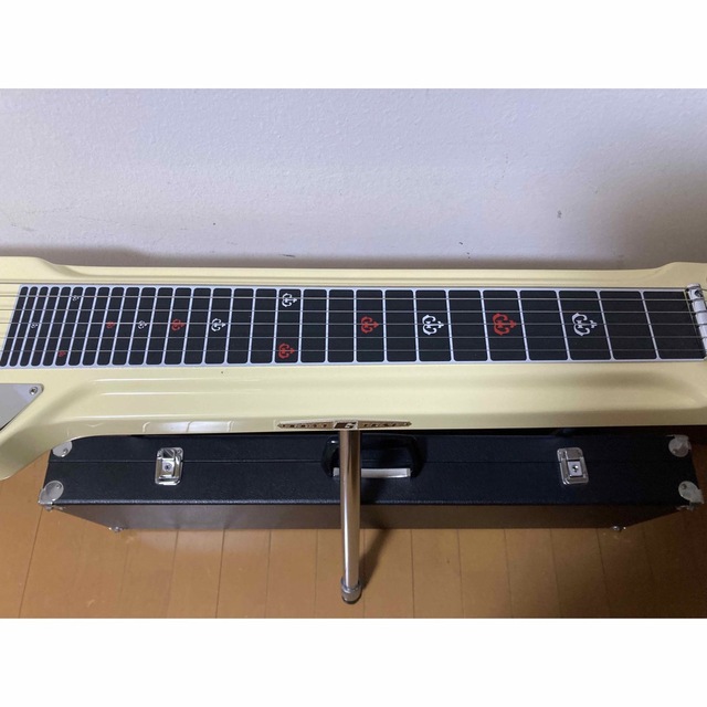 Guyatone グヤ6弦スチールギター　スタンド　ケース付