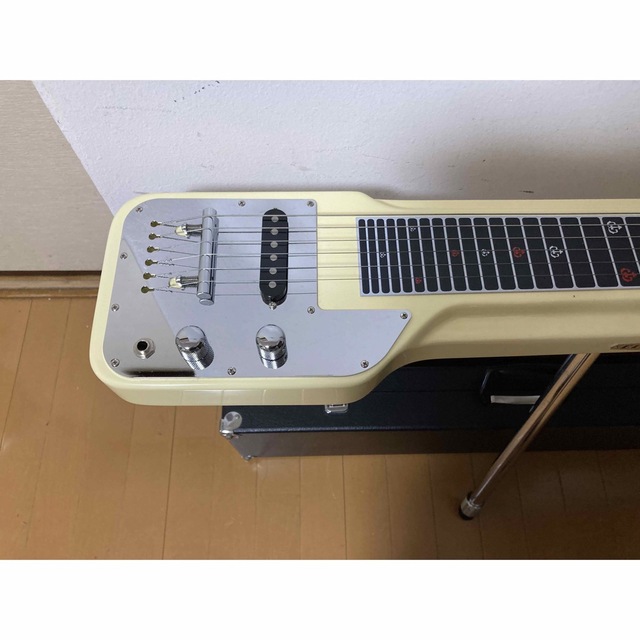 Guyatone グヤ6弦スチールギター　スタンド　ケース付