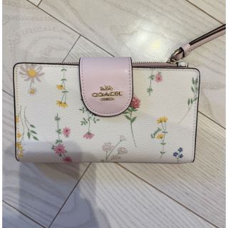 コーチ(COACH)のcoach フラワー柄花柄　長財布(財布)