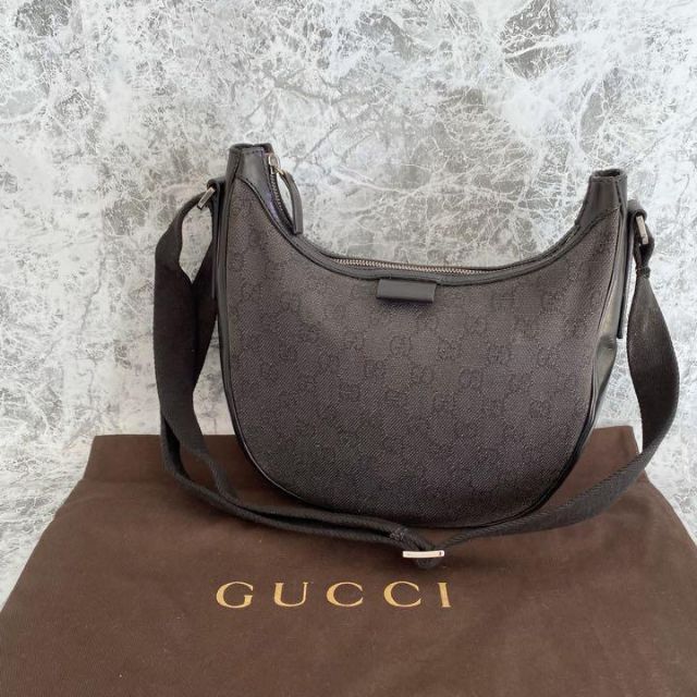 Gucci - 美品 GUCCI グッチ ショルダーバッグ GGキャンバス レザー