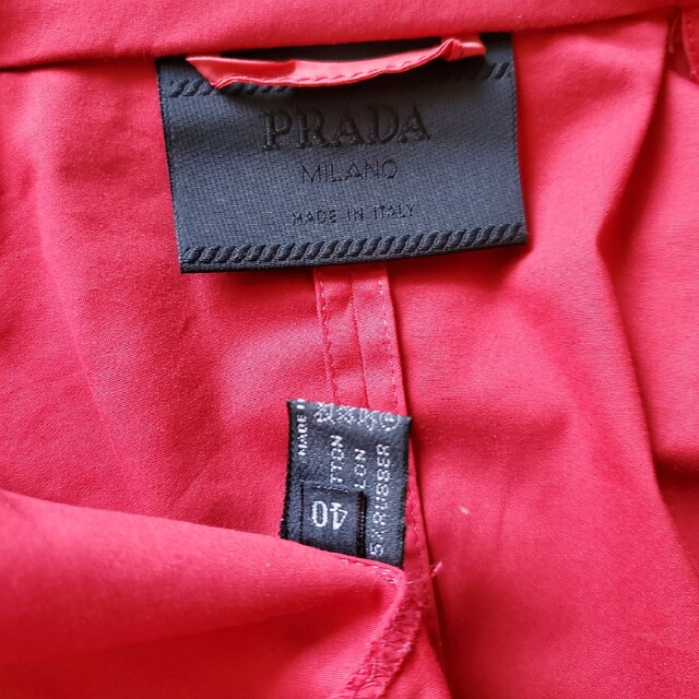 PRADA(プラダ)のPRADA ストレッチジャケット赤色 レディースのジャケット/アウター(テーラードジャケット)の商品写真