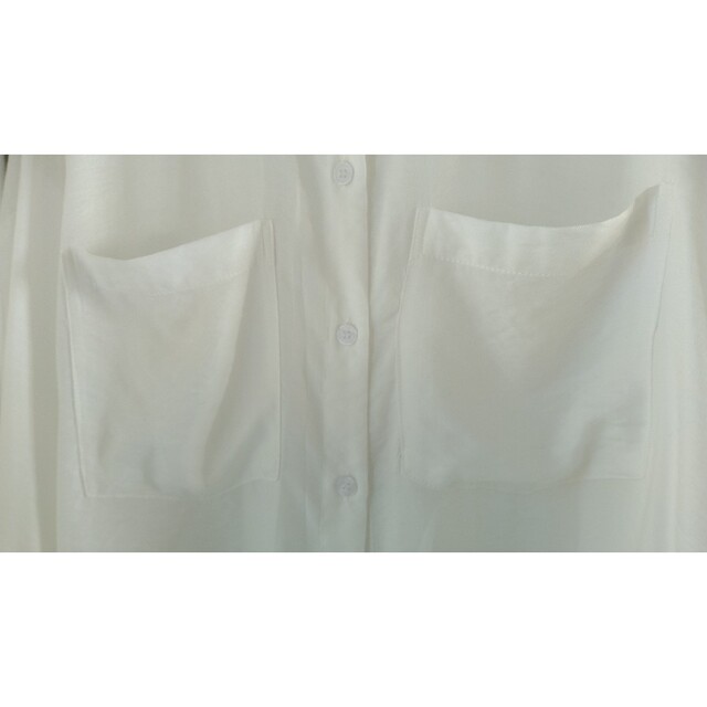 ZARA(ザラ)のZARA　白シャツ レディースのトップス(シャツ/ブラウス(長袖/七分))の商品写真