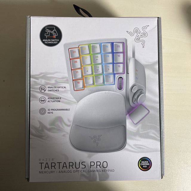 Razer(レイザー)の【ほぼ未使用】Razer Tartarus Pro - Mercury スマホ/家電/カメラのPC/タブレット(PC周辺機器)の商品写真