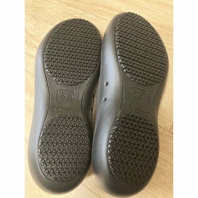 crocs(クロックス)の【値下げ不可】新品レディースクロックス黒 レディースの靴/シューズ(その他)の商品写真