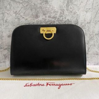 フェラガモ(Ferragamo)のフェラガモ ガンチーニ チェーンショルダー ショルダーバッグ ブラック(ショルダーバッグ)