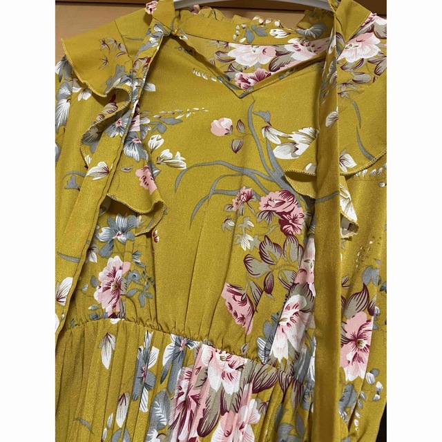 ドレス　イエロー　花柄　ロング レディースのフォーマル/ドレス(ナイトドレス)の商品写真