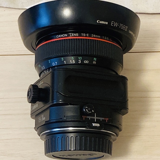 Canon(キヤノン)のCANON TS-E 24mm 3.5L フルサイズ スマホ/家電/カメラのカメラ(レンズ(単焦点))の商品写真