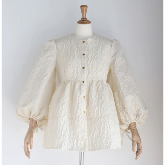 Drawer(ドゥロワー)のSt.cecilia PEANUT BLOUSE アイボリー レディースのトップス(シャツ/ブラウス(長袖/七分))の商品写真