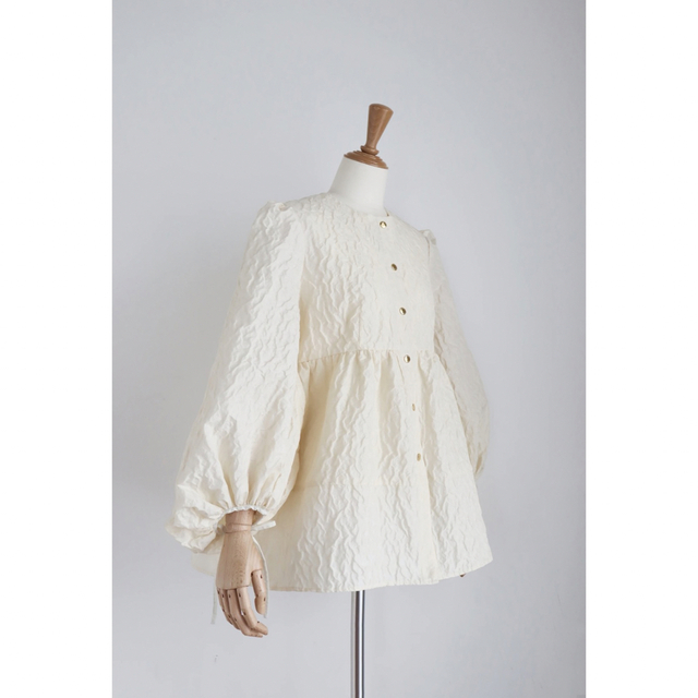 Drawer(ドゥロワー)のSt.cecilia PEANUT BLOUSE アイボリー レディースのトップス(シャツ/ブラウス(長袖/七分))の商品写真