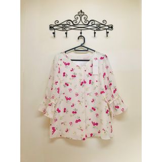 エニィスィス(anySiS)の☆any SiS 花柄ブラウス 新品☆(シャツ/ブラウス(長袖/七分))