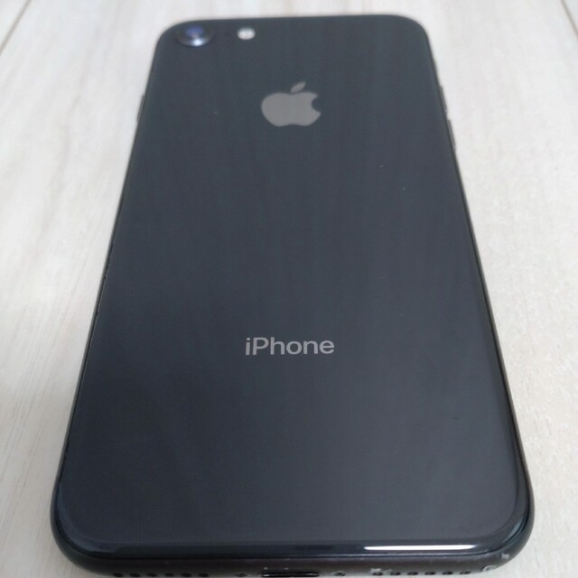 Apple(アップル)のiPhone8 64G シムフリー スマホ/家電/カメラのスマートフォン/携帯電話(スマートフォン本体)の商品写真