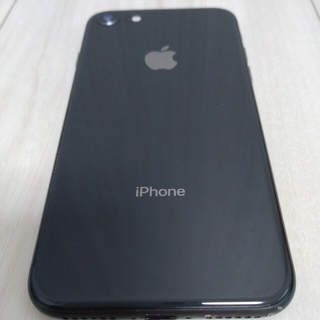 アップル(Apple)のiPhone8 64G シムフリー(スマートフォン本体)