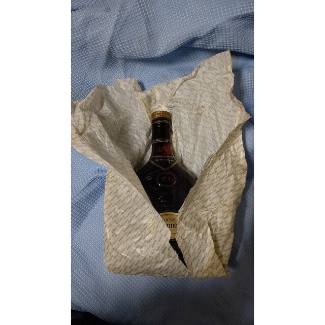 未開栓 古酒 Hennessy ヘネシー XO 金キャップ 700ml/40% 未開栓 古酒 Hennessy ヘネシー XO 金キャップ 700ml/40%