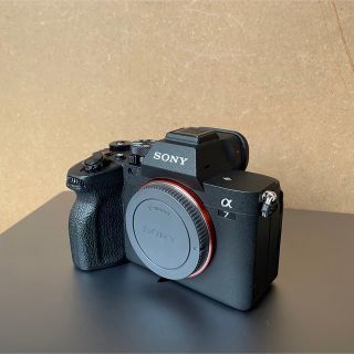 ソニー(SONY)の【一眼カメラ】SONY α7 IV ILCE-7M4 (ミラーレス一眼)