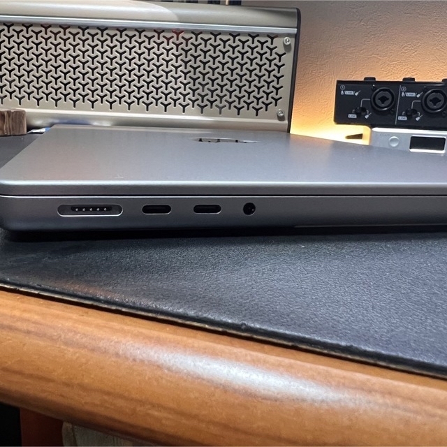 Apple(アップル)のApple MacBook Pro 14インチ (M1 Pro, US 配列) スマホ/家電/カメラのPC/タブレット(ノートPC)の商品写真