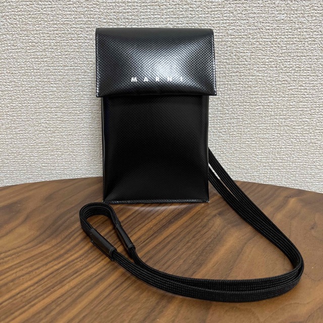 スマホケース新品！未使用品(^^)   MARNI モバイルケース