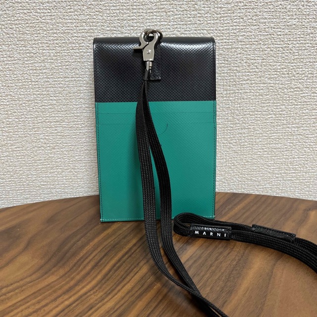 MARNI フォンケース（スマホ用ポーチ、ミニショルダーバッグ）