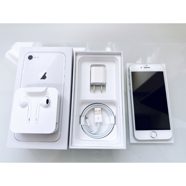 iPhone 8 Silver 64 GB SIMフリー　おまけ付き