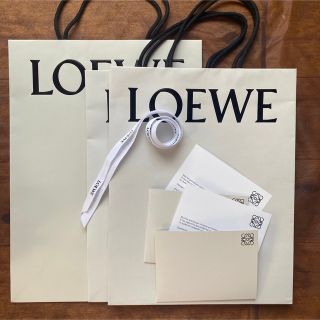 ロエベ(LOEWE)のLOEWE ロエベ　紙袋　ショッパー　ショップバッグ　3枚　リボン付　ギフトに(ショップ袋)