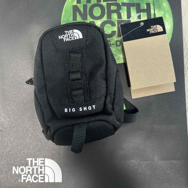 THE NORTH FACE(ザノースフェイス)の激レア！韓国限定！ザノースフェース　ポーチ　 ハンドメイドのファッション小物(ポーチ)の商品写真